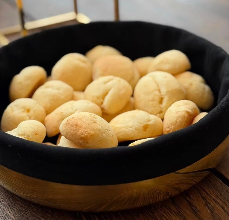 Ostebrød med Bacon — Pão de Queijo com Bacon